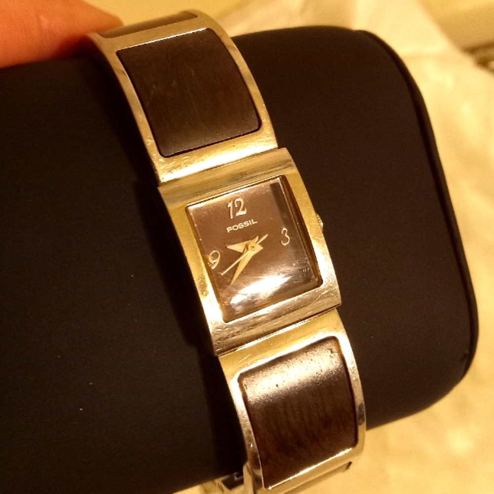 Fossil ES 1539 brown faux wood and silver tone bracelet watch